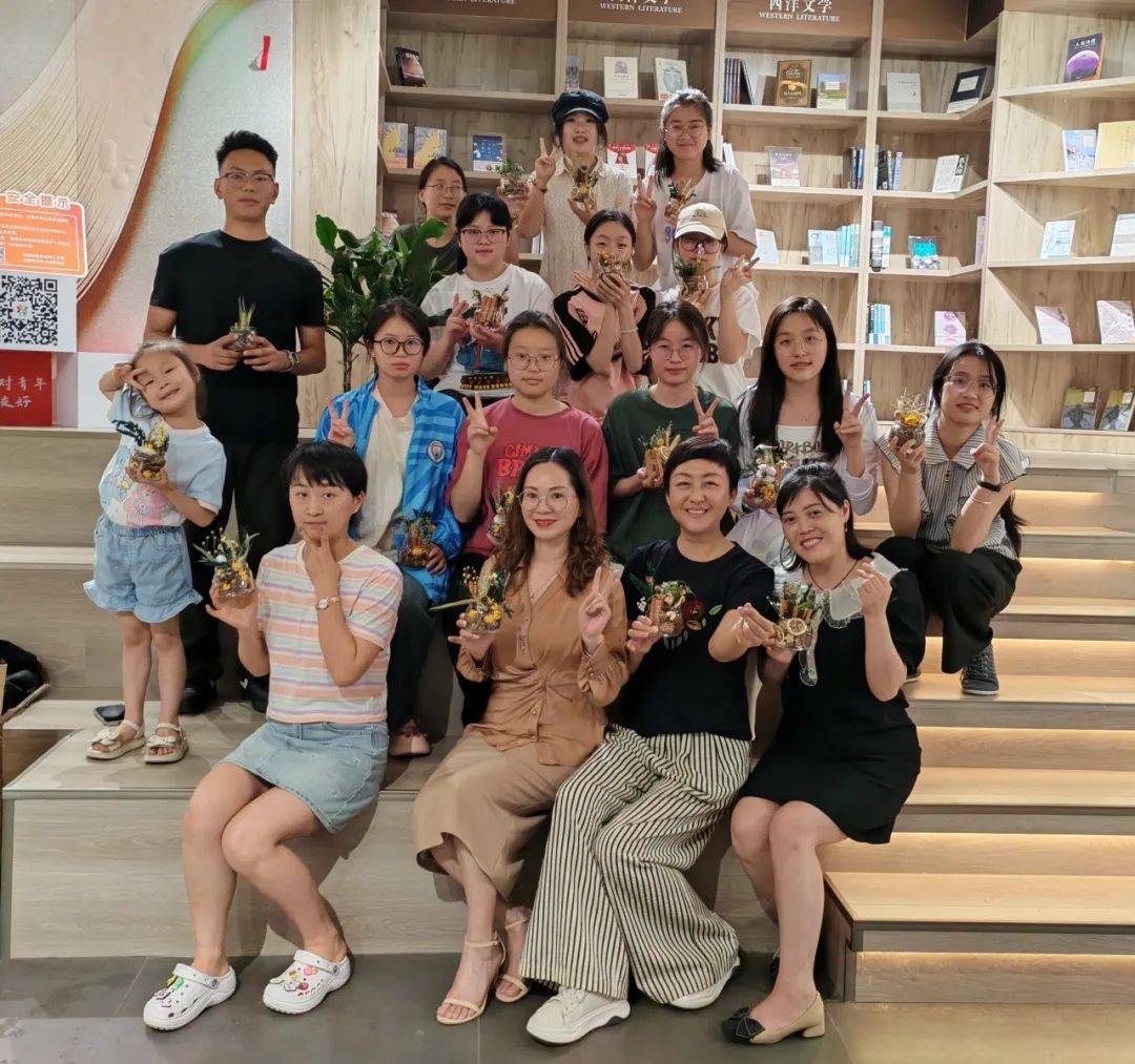 青年发展型城市|东城社区青年之家开展“传承红色基因，共筑安全防线”主题宣传活动