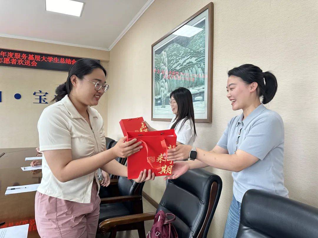 现在的大学生好会起小组名，人怎么可以有梗成这样！