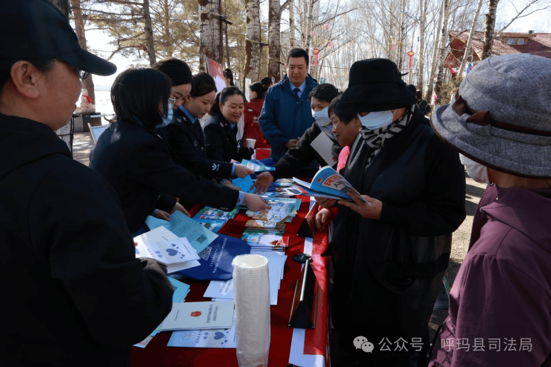 记者：卡博尼将在当地时间明天下午3点乘专机抵达马赛