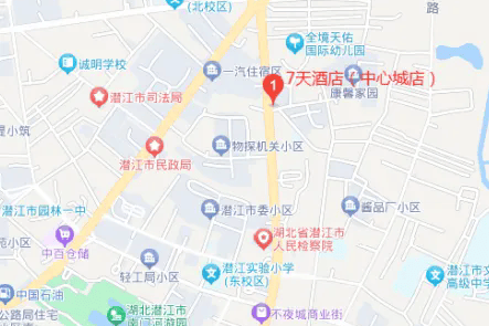 【建设青年发展型城市】团县委组织青年开展青年之家·青年夜校—观看红色影片