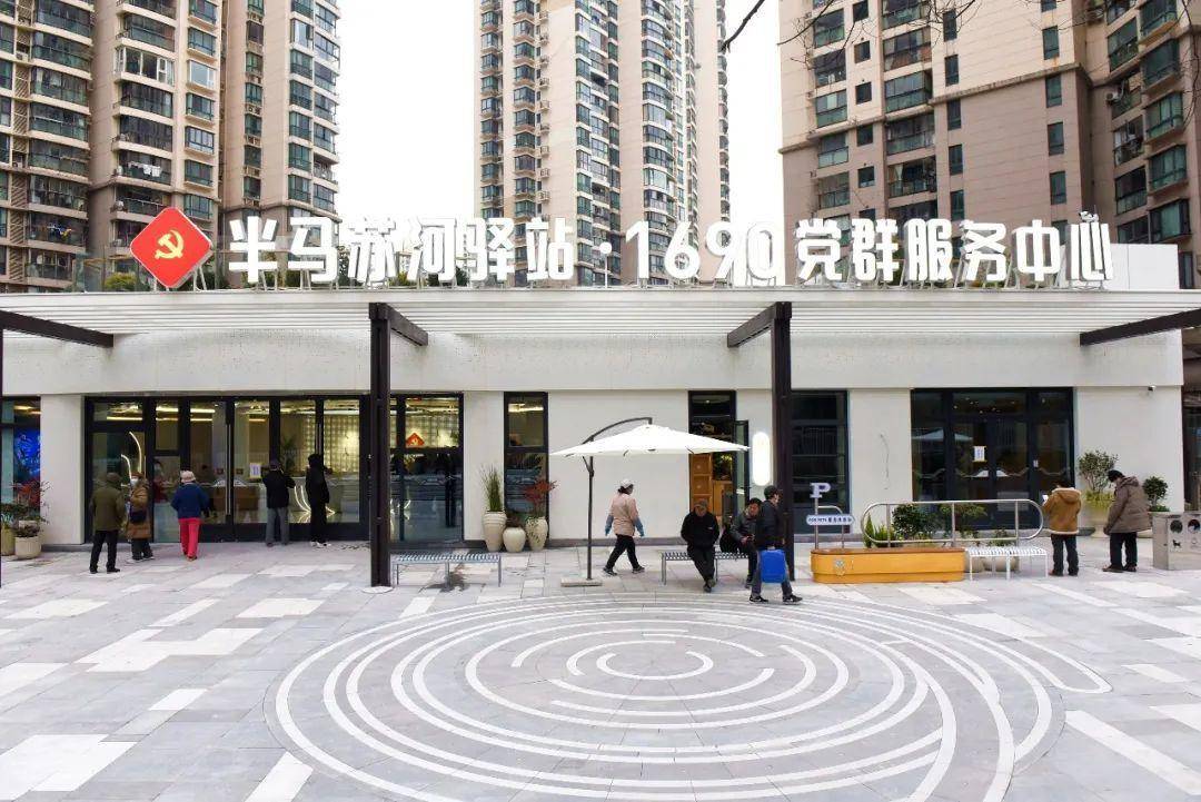 记者：斯特林前往阿森纳很乐观 奥斯梅恩更接近留在那不勒斯