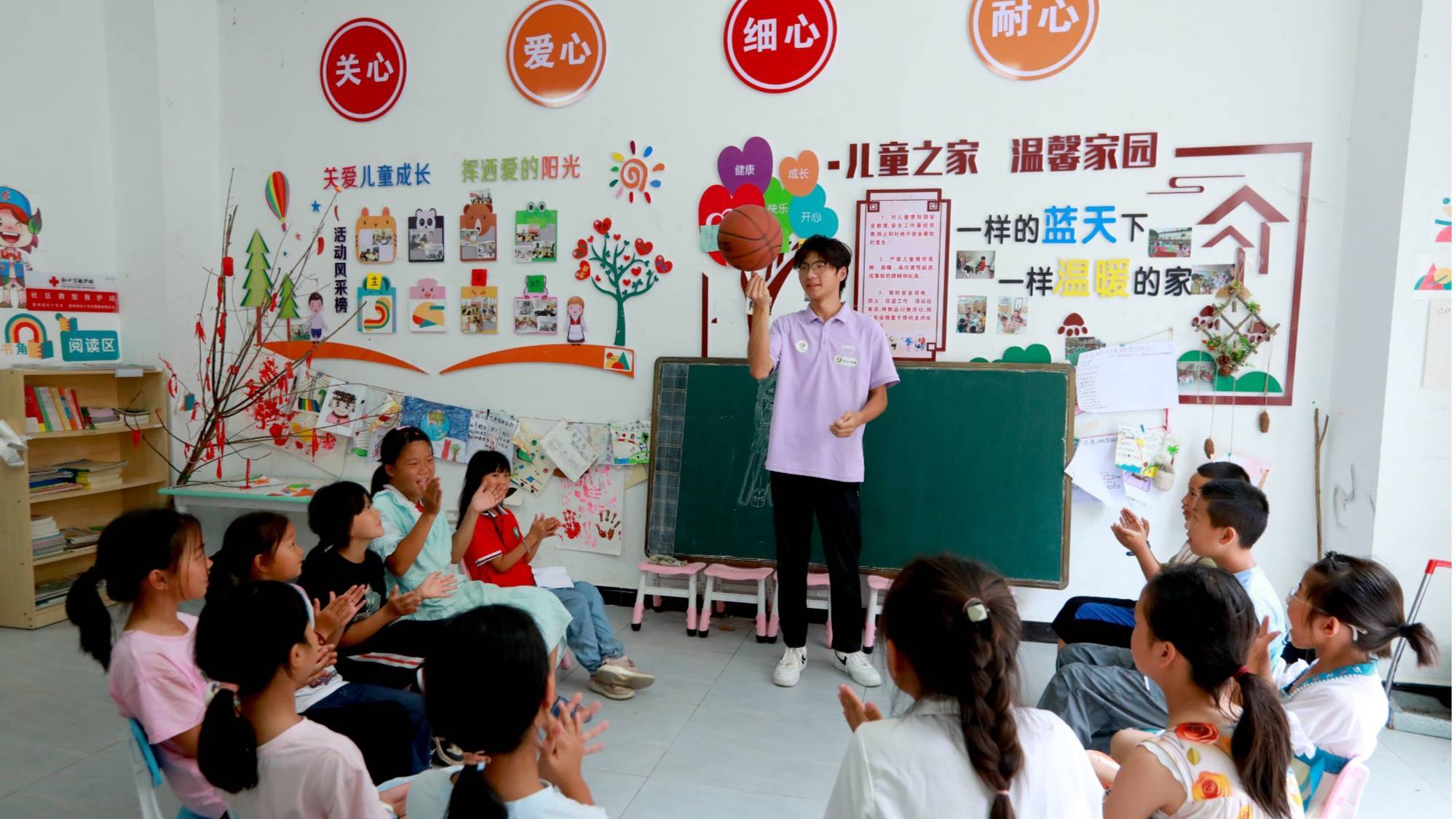 服务在乡途！广东培正学院青年大学生助力花都赤坭镇“百千万工程”